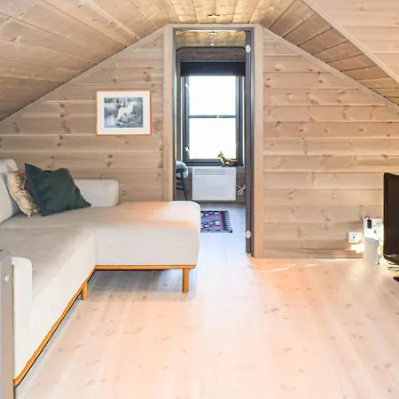 Dom wakacyjny Beautiful In With Sauna Drangedal